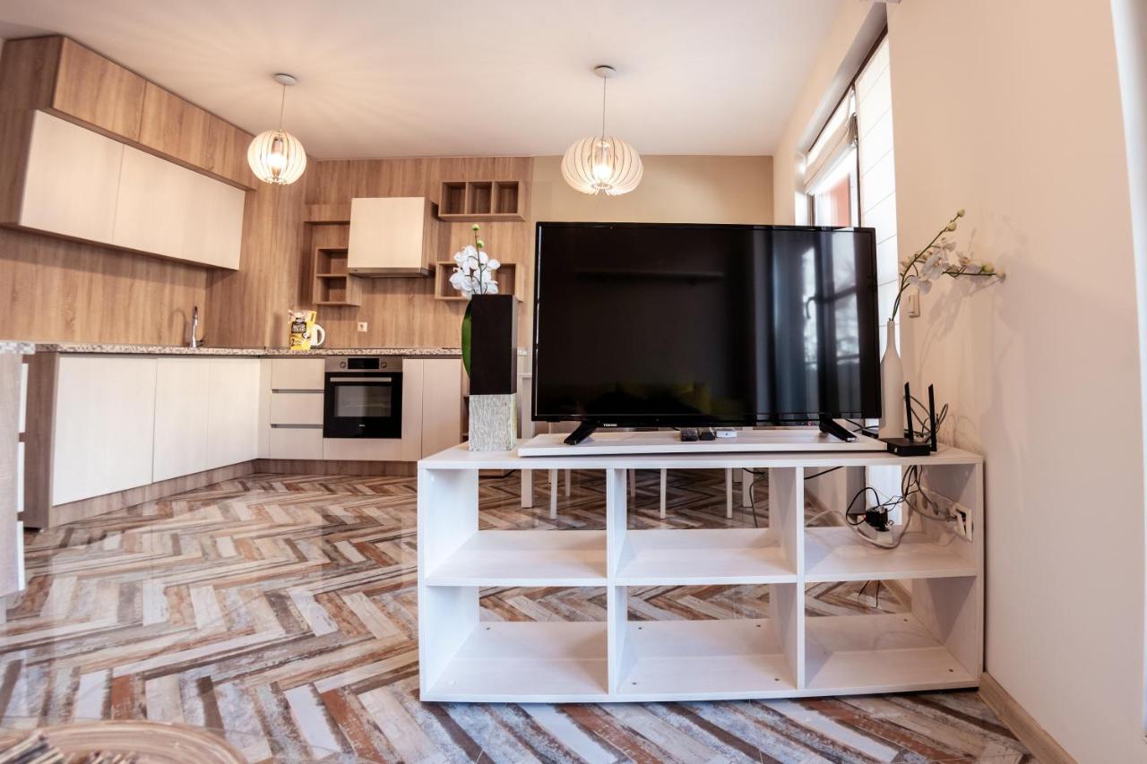 Bright 1Bdr Apartment With A Balcony Sofia Esterno foto